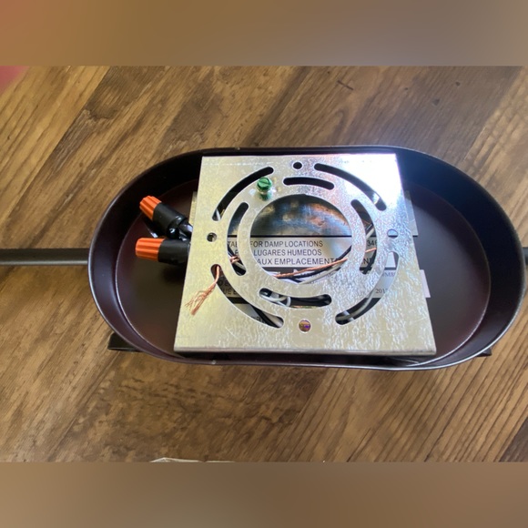 Meridian Bronze vanity light New In Box - Picture 8 of 13